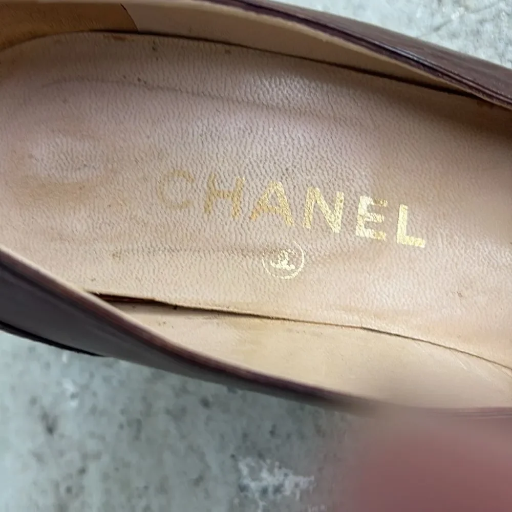 Vintage Chanel toe cap pumps